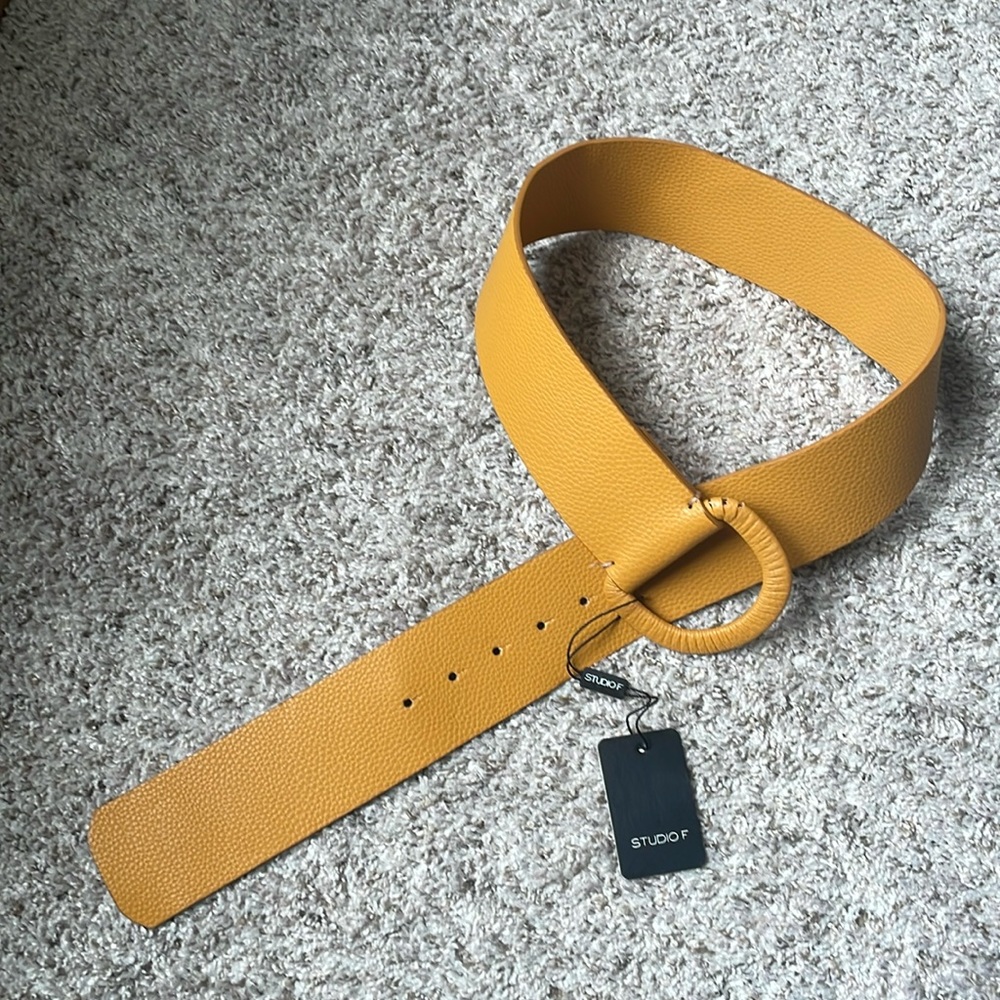 NWT Mustard Big Belt - Vegan Leather - Size XS/S